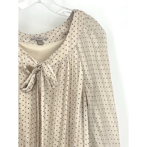 Roz & Ali Womens XL Polka Dot Blouse Beige Tie Neck 3/4 Sleeve Bubble Hem Top - Picture 4 of 15